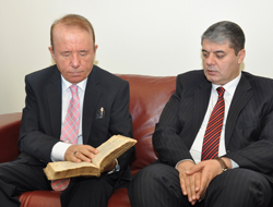 Emniyet Tarihi Kitap Ele Geçirdi