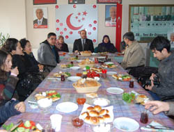 Saadet Partisi Gazetecileri Unutmadı