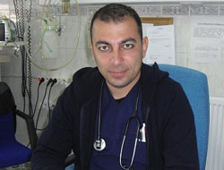 Alkollü Hasta Yakını Doktoru Darp Etti