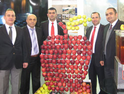 EMİTT’te Elma Suyu İkramı