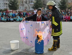 Öğrencilere Yangın Eğitimi