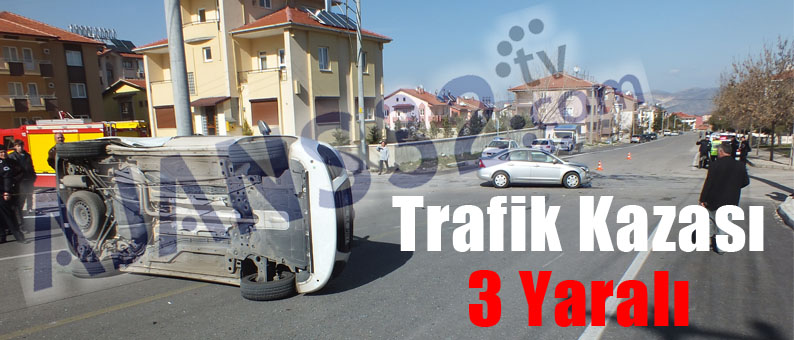 Trafik Kazası: 3 Yaralı