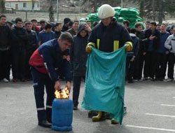 Öğrencilerle Yangın Tatbikatı Yapıldı