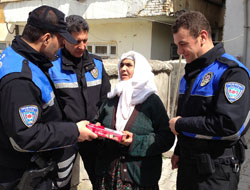 Geçmişe Sahip Çıkıp Geleceğe Ümitle Bakıyoruz