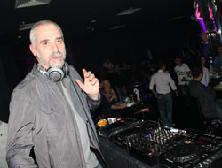 Suat Ateşdağlı Discorium'u Kasıp Kavurdu