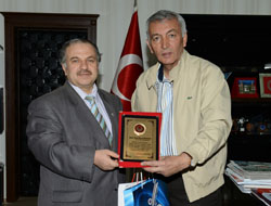 Günaydın’a Engelsiz Plaketi