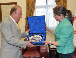 SDÜ İçin Çok Çaba Sarf Ediyor