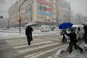 Yoğun Kar Nedeniyle Sıkıntılar Yaşanıyor