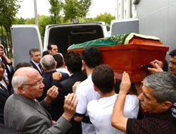 Nazmiye Demirel’in Cenazesi Isparta’ya Geliyor