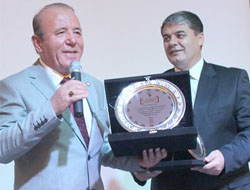 Olimpiyat Destekçileri Plaketle Onurlandırıldı