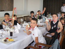 Birinciliği Barida’da Kutladılar