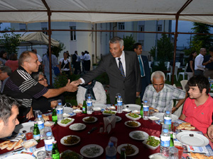 Günaydın’dan İftar Yemeği