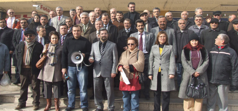 Vali Öner'in tayini İçin Isparta'da Eylem