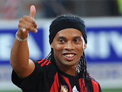 İstanbul'da Ronaldinho Zirvesi