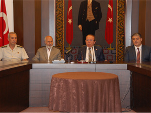 Vali Oğuz Daire Müdürleriyle Vedalaştı