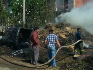 Yemek Yapayım Derken Otomobili Yaktı