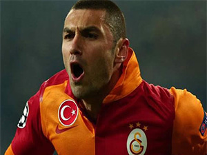 Burak Yılmaz Galatasaray'da Kaldı