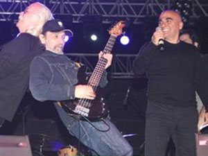 Ağır Olda Molla Sansınlar Demem!