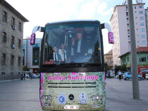 Gülün Yolculuğu Otobüsü Kemer'de