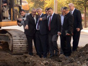 Onlar 10 Yılda Biz 10 Günde Yapıyoruz