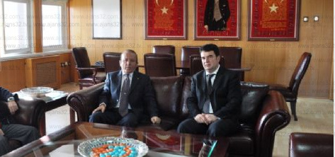 Vali Oğuz, SDÜ Rektörü Baydar'ı Ziyaret Etti
