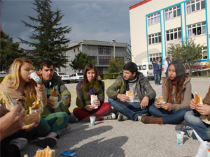 Kızlı Erkekli Tost Yediler