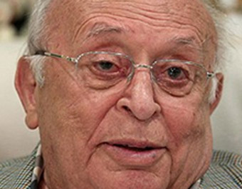 Demirel Hastaneye Kaldırıldı