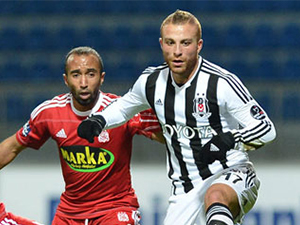 Emre Belözoğlu, Gökhan Töre'yi İkna Etti