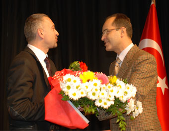 Yeni Anayasa Atatürk’e Vedadır