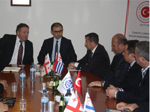 Yurtdışına Açılmadan Hizmet Edemeyiz