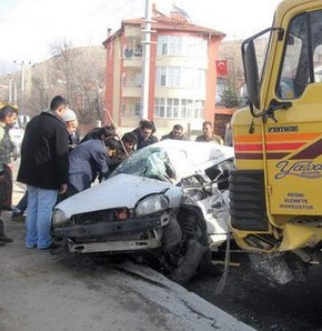 Trafik Kazası 3'ü Ağır 8 Yaralı