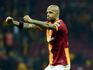 Felipe Melo İçin İstanbul'a Geliyorlar