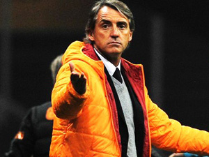 Roberto Mancini Köşeyi Dönecek