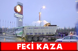 Ispartada Halk Otobüsüyle Kamyon Çarpıştı