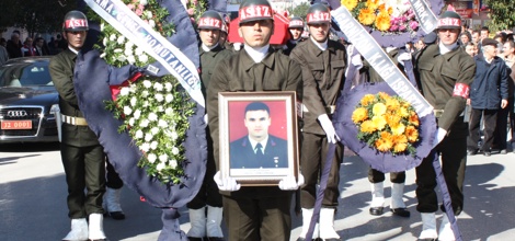 Astsubay Dağaşan Isparta'da Toprağa Verildi