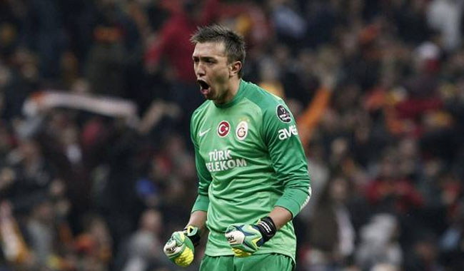 Muslera'nın Yerine Gökhan Gelecek!