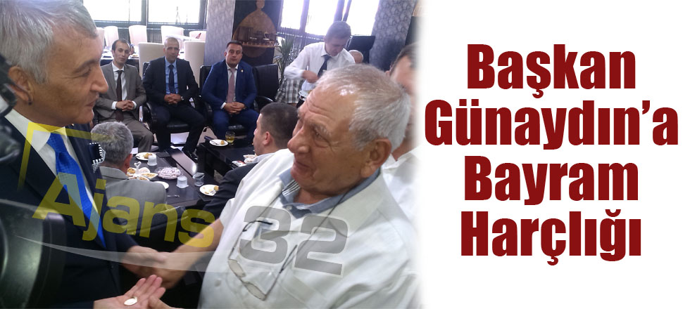 Başkan Günaydın'a Bayram Harçlığı
