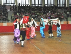 Halk Oyunları Yarışmasında Birinciler Belirlendi