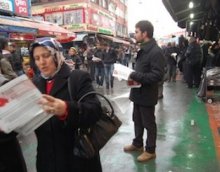 Seçim Bildirisi Dağıtırken Bıçaklandı