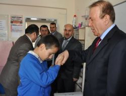 Vali'yi Tanıdı Bilgisayarı Kaptı