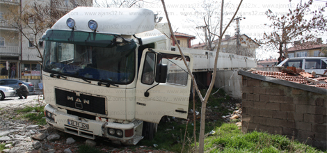 Keçiborlu'da Trafik Kazası: 2 Ölü