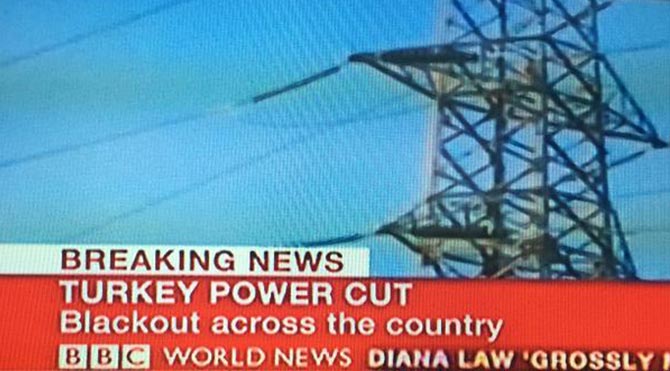 Elektrik Kesintisi Dünya Basınında