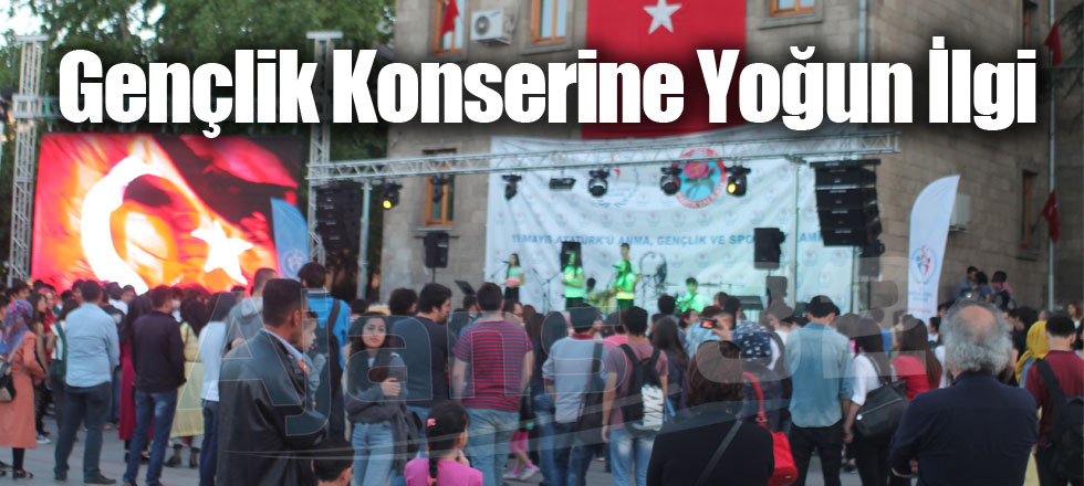 Gençlik Konserine Yoğun İlgi