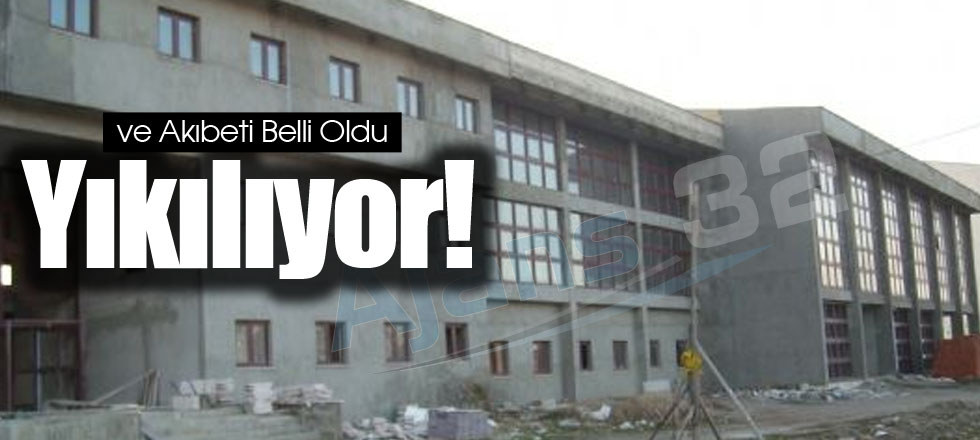 Yıkılıyor!