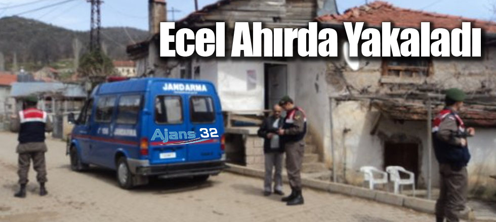 Ecel Ahırda Yakaladı