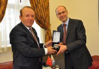 Konsolostan Vali Oğuz'a Ziyaret