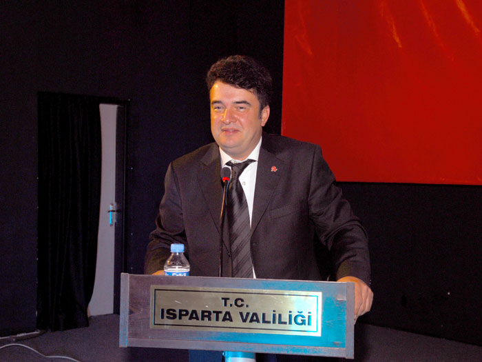 SDÜ Rektörü Baydar Emekliliğini İstedi