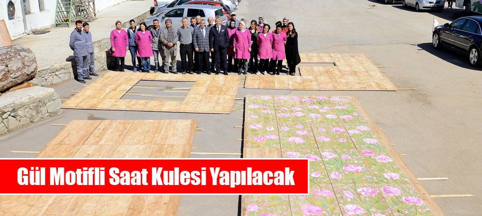 Gül Motifli Saat Kulesi
