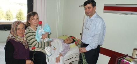 Tıp Fakültesi Başhekimliği Anneleri Unutmadı