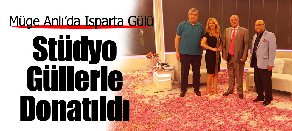 Stüdyo Güllerle Donatıldı